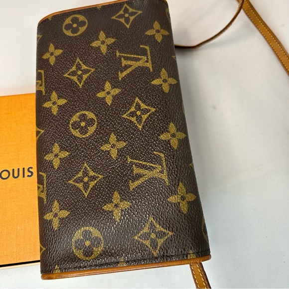 Louis Vuitton LOUIS VUITTON Monogram Pochette GM - Picture 7 of 16